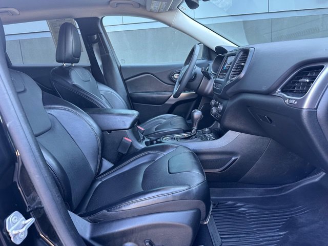 Used 2022 Jeep Cherokee Latitude Lux w/ Mopar Interior Package AWD/4WD image 9