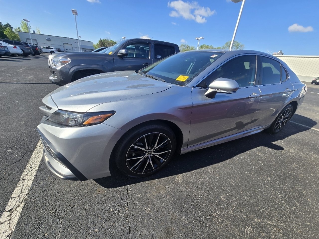 Certified 2023 Toyota Camry SE FWD image 4