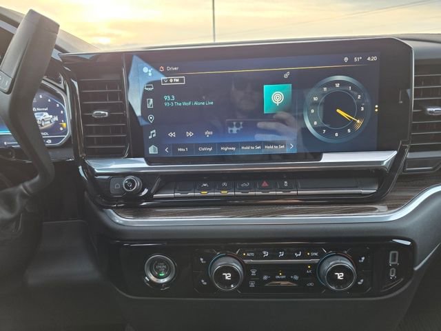 Used 2022 Chevrolet Silverado 1500 LT AWD/4WD image 31