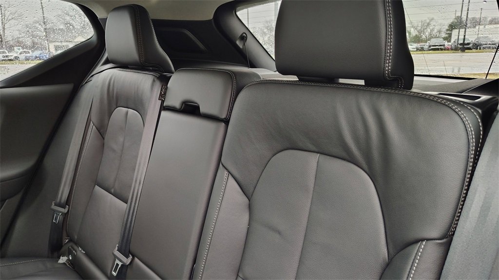 New 2026 Volvo XC40 B5 Core w/ Climate Package image 25