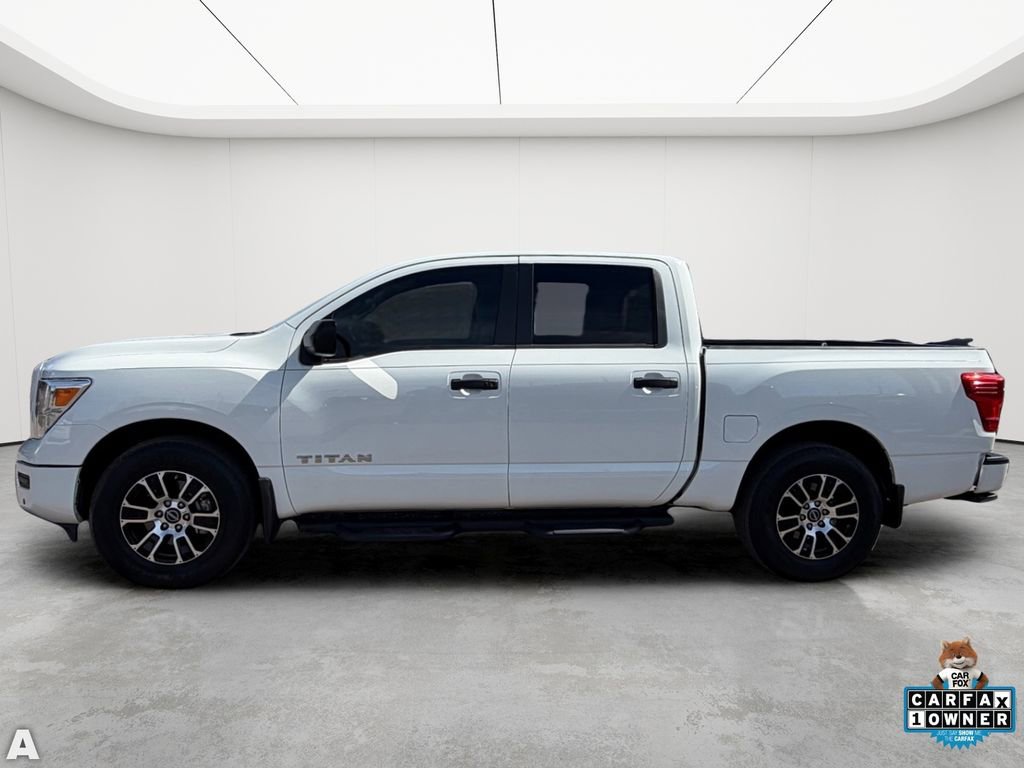 Used 2024 Nissan Titan SV w/ SV Convenience Package image 3