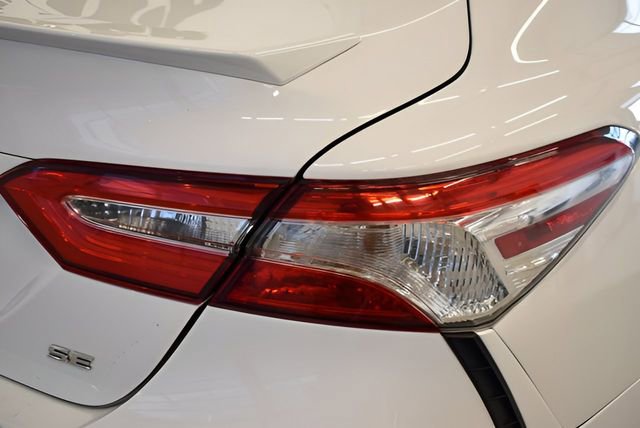 Used 2020 Toyota Camry SE w/ Carpet Mat Package FWD image 11