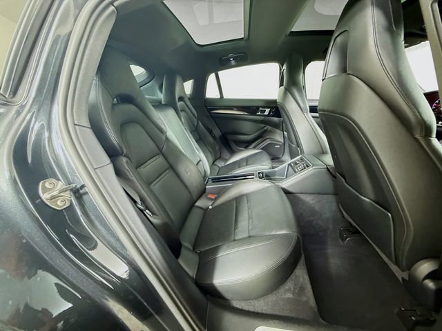 Used 2018 Porsche Panamera 4 image 29