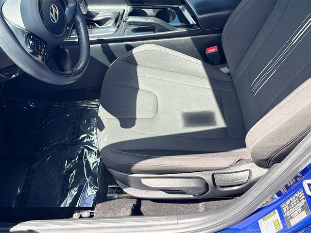Certified 2025 Hyundai Elantra Sport FWD image 19