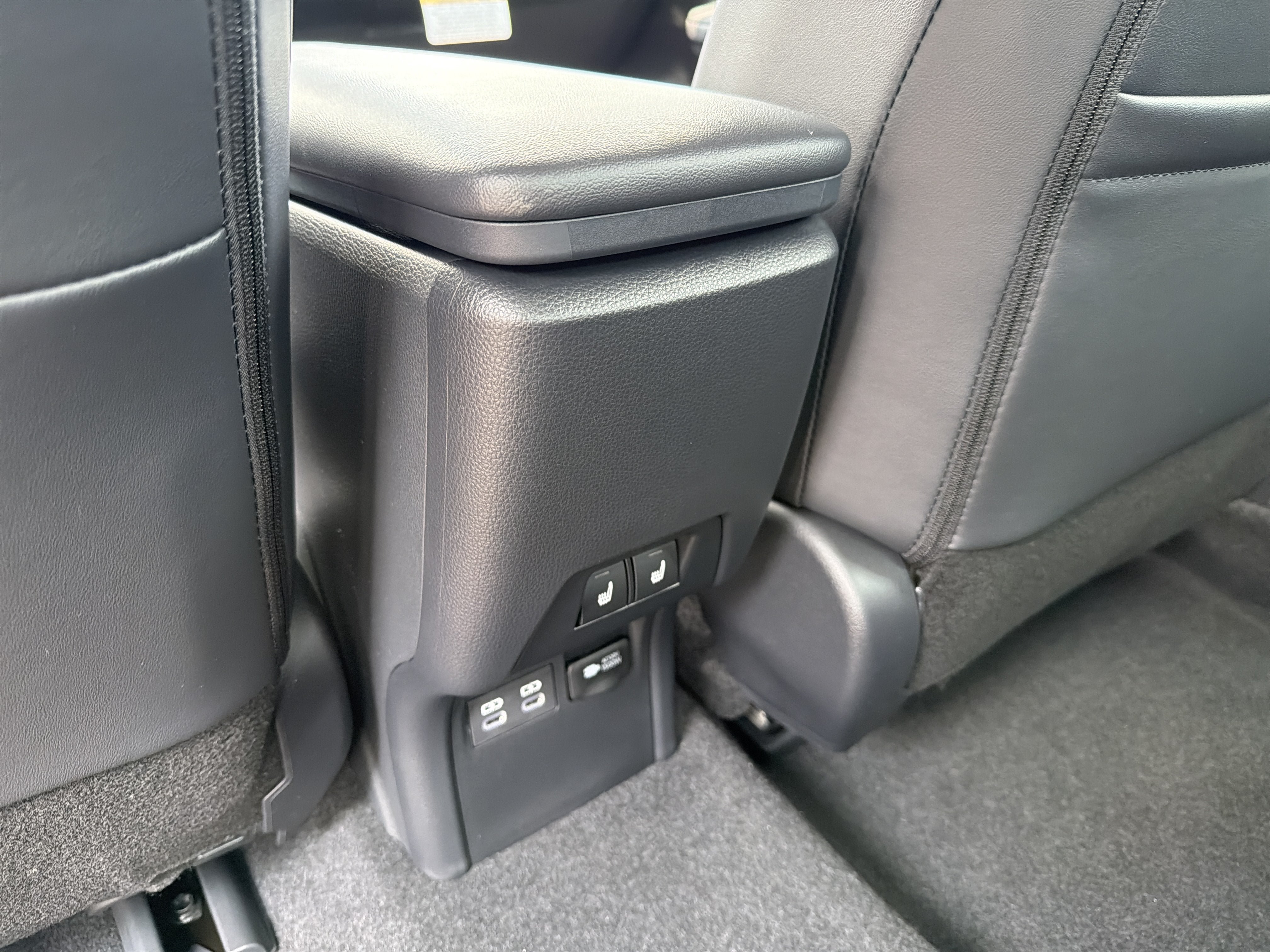 New 2026 Toyota Prius Plug-In Hybrid FWD image 13