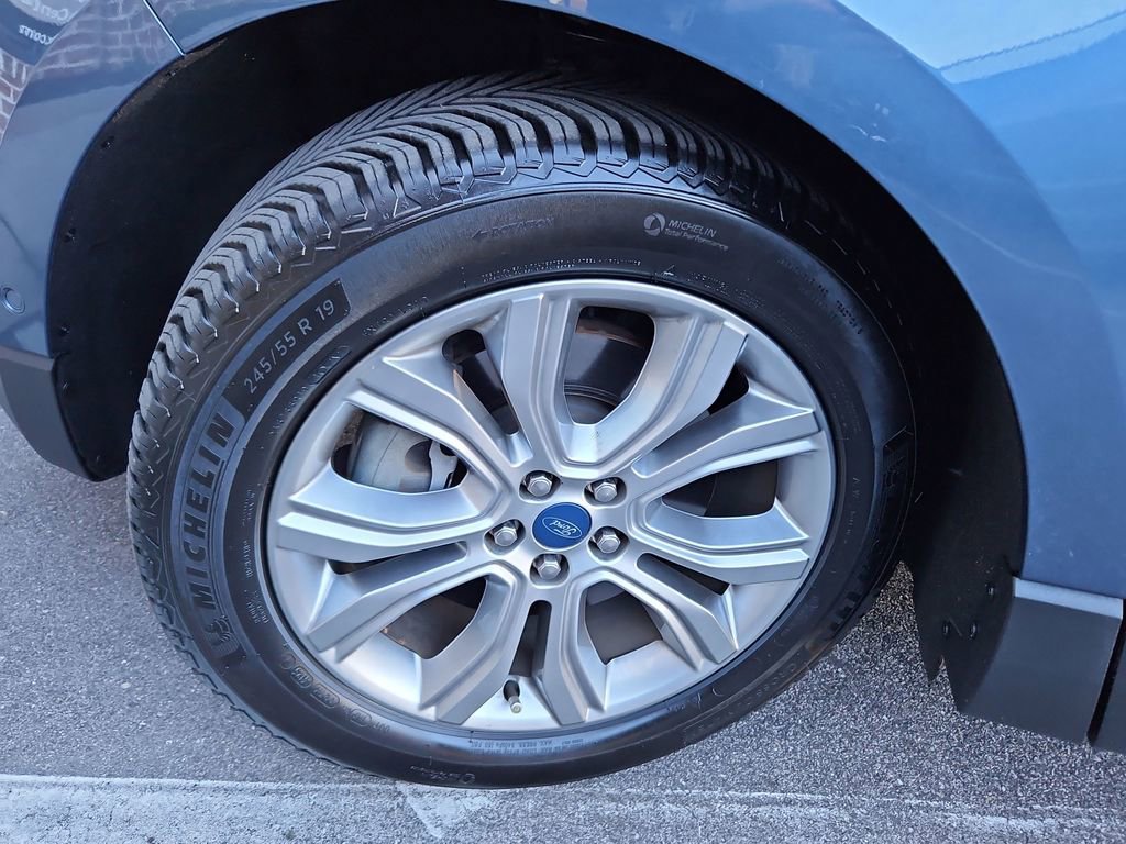 Used 2019 Ford Edge Titanium w/ Equipment Group 301A image 37
