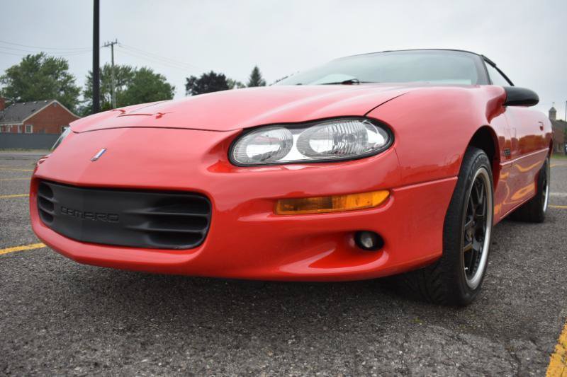 Used 1998 Chevrolet Camaro Z28 w/ Preferred Equipment Group 2 RWD image 15