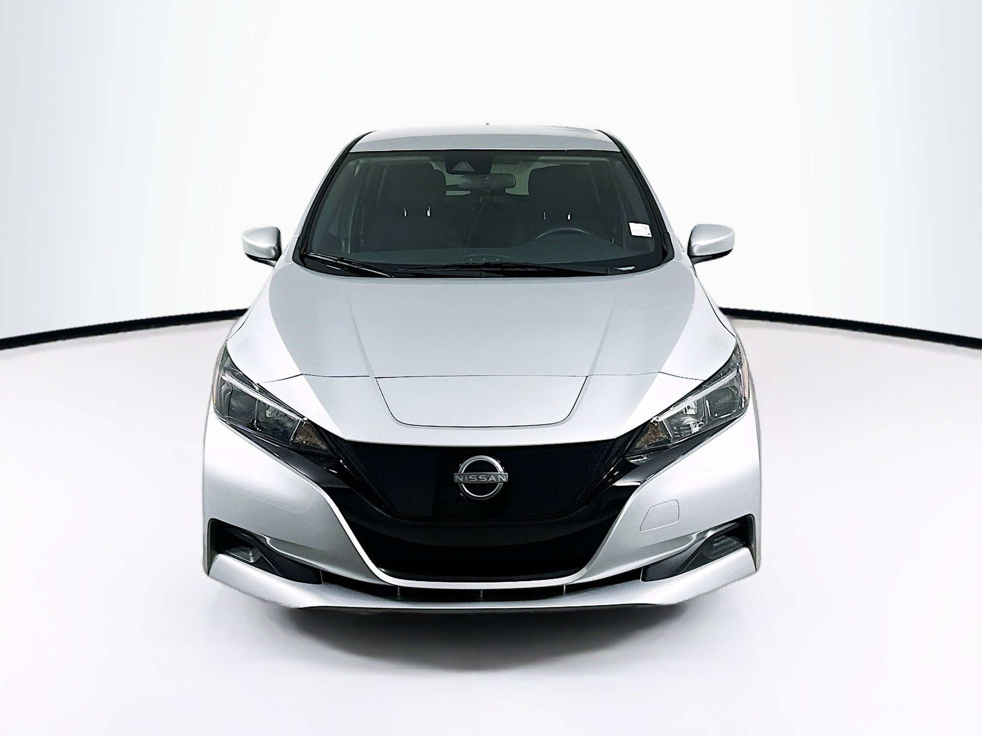 Used 2024 Nissan Leaf S FWD image 2