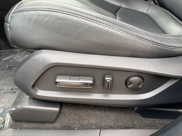 Used 2024 Honda Pilot Touring image 15