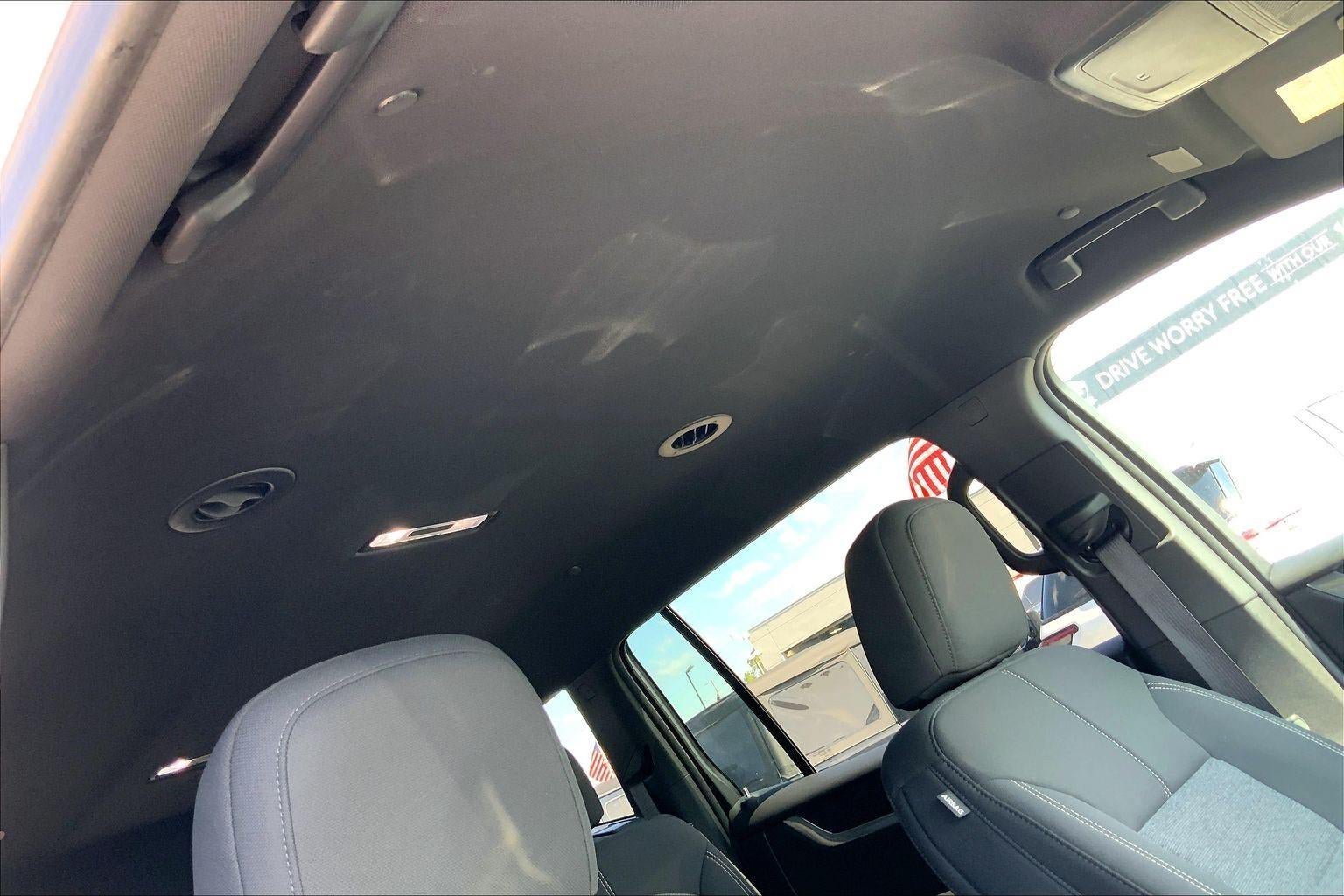 Used 2025 GMC Acadia Elevation FWD image 29