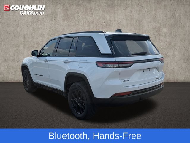 Used 2025 Jeep Grand Cherokee Altitude AWD/4WD image 6