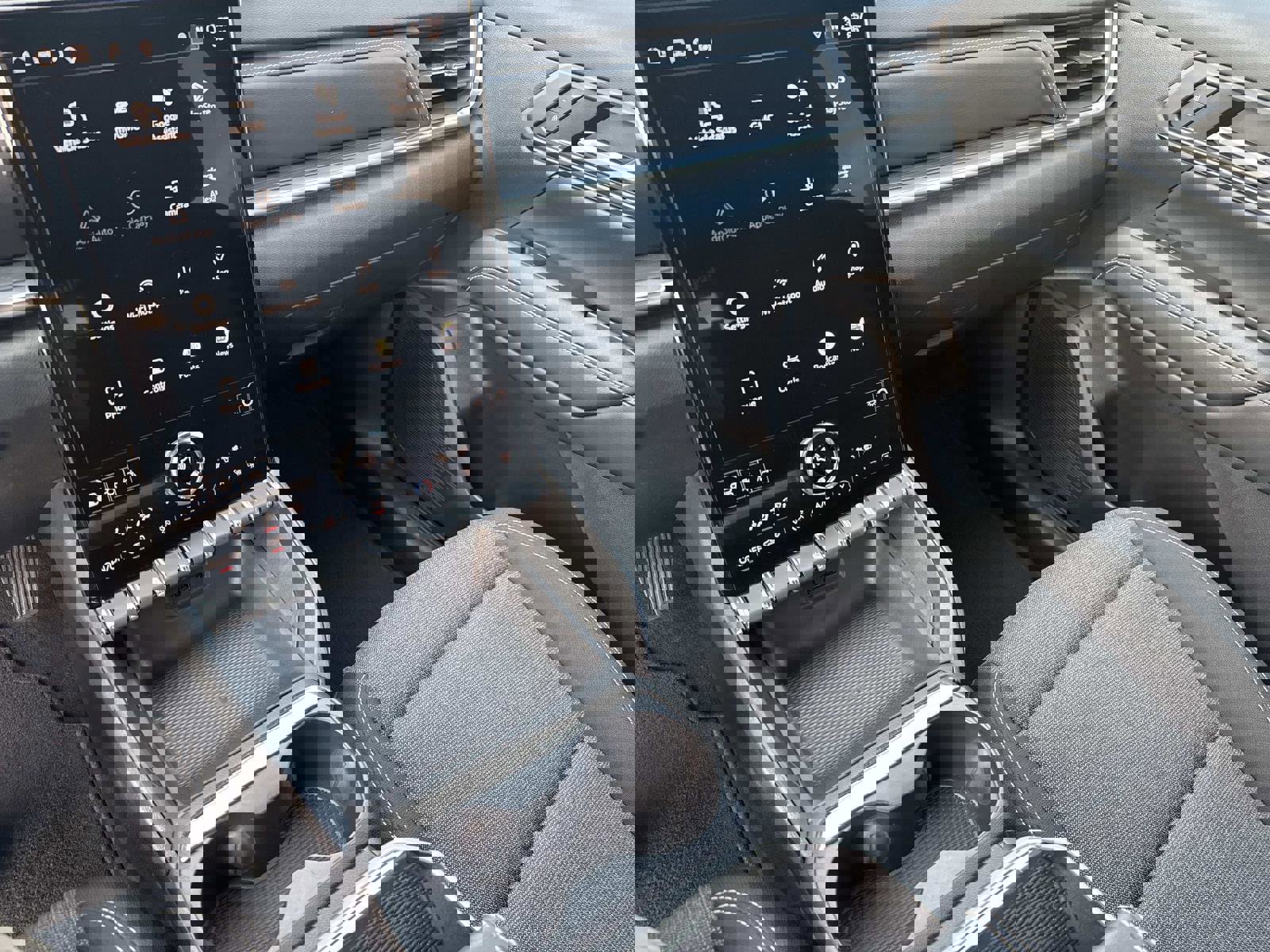 Used 2025 GMC Terrain Elevation image 23