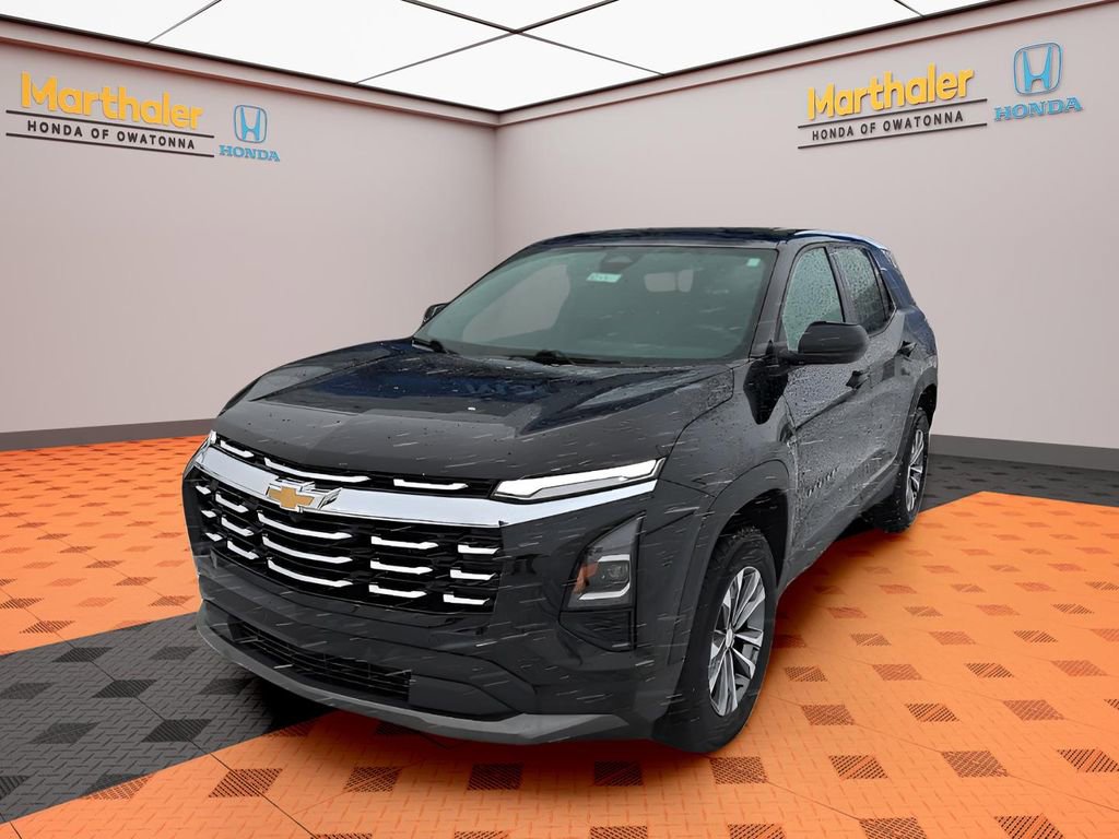 Used 2025 Chevrolet Equinox LT image 1