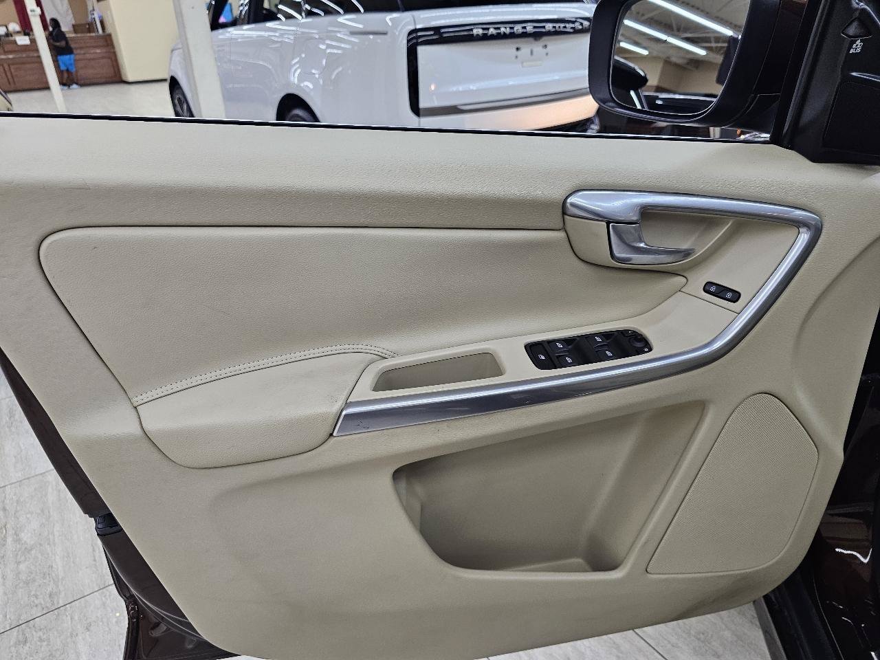 Used 2015 Volvo XC60 T5 Premier FWD image 37