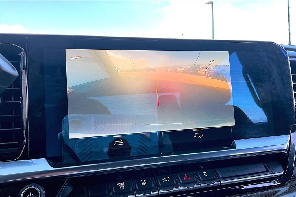 Used 2024 Chevrolet Silverado 3500 LT w/ Convenience Package image 22