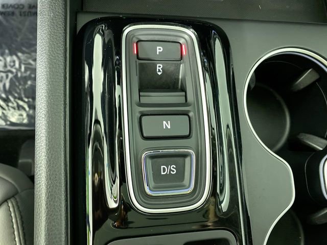 Used 2025 Honda Pilot Touring image 18