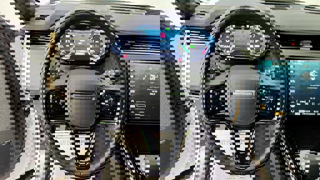 Used 2025 Land Rover Range Rover Sport Dynamic SE image 14