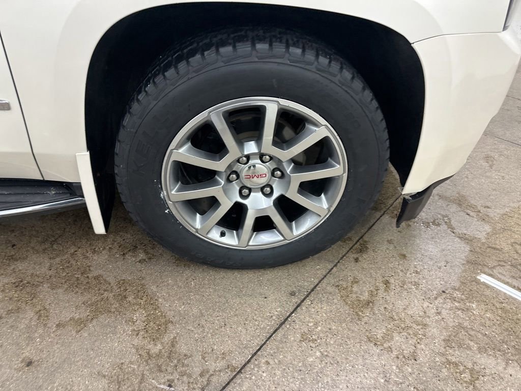 Used 2015 GMC Yukon XL Denali w/ Touring Package image 14