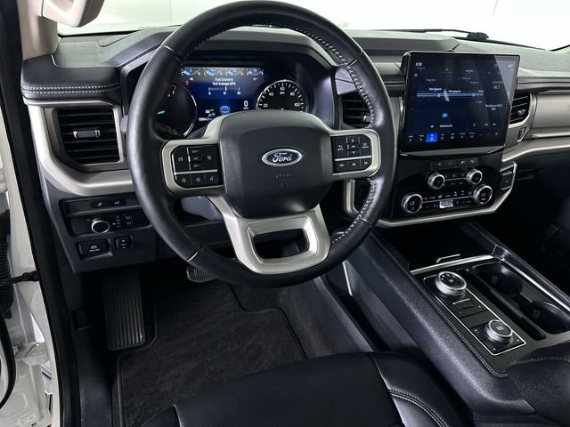 Used 2024 Ford Expedition XLT AWD/4WD image 21