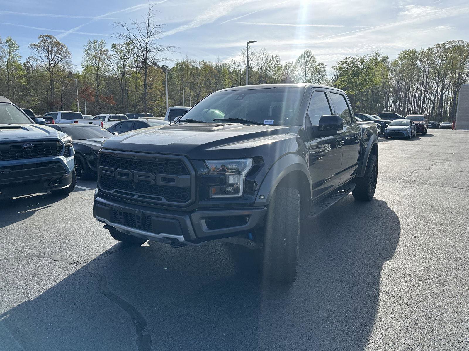 Used 2018 Ford F150 Raptor w/ Equipment Group 802A Luxury image 2