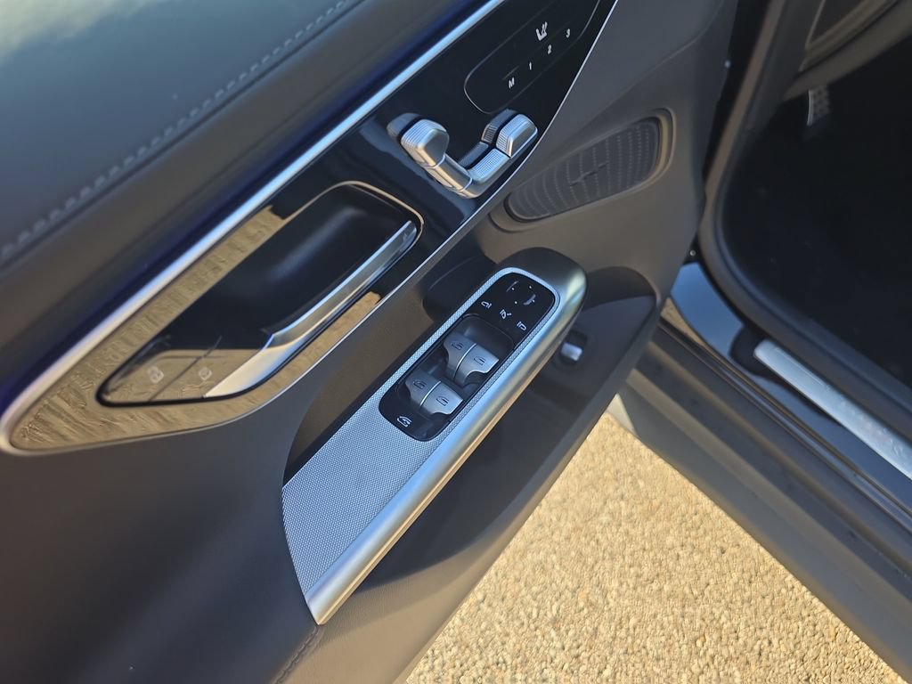 New 2026 Mercedes-Benz GLC 300 4MATIC image 11