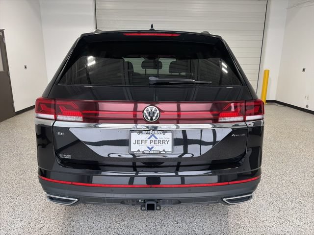 Used 2024 Volkswagen Atlas SE AWD/4WD image 4
