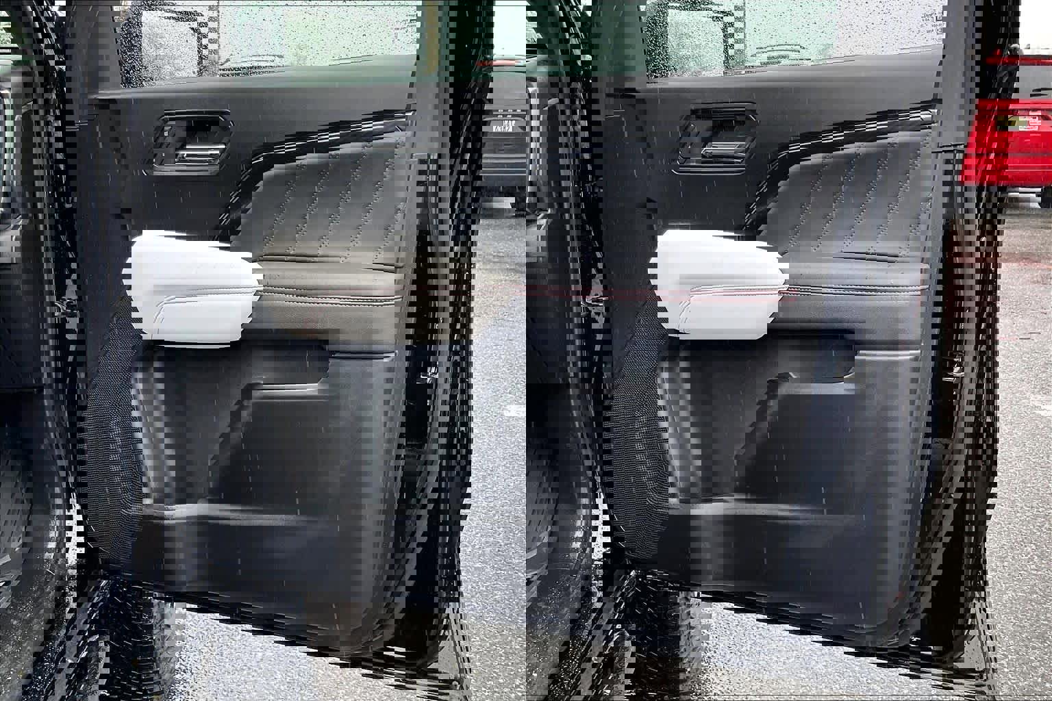 Used 2025 GMC Canyon AT4 w/ AT4X Package image 24