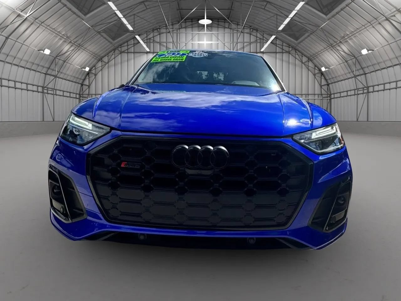 Used 2022 Audi SQ5 Premium Plus w/ Premium Plus Package AWD/4WD image 2
