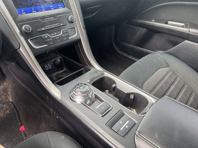 Used 2020 Ford Fusion SE image 24