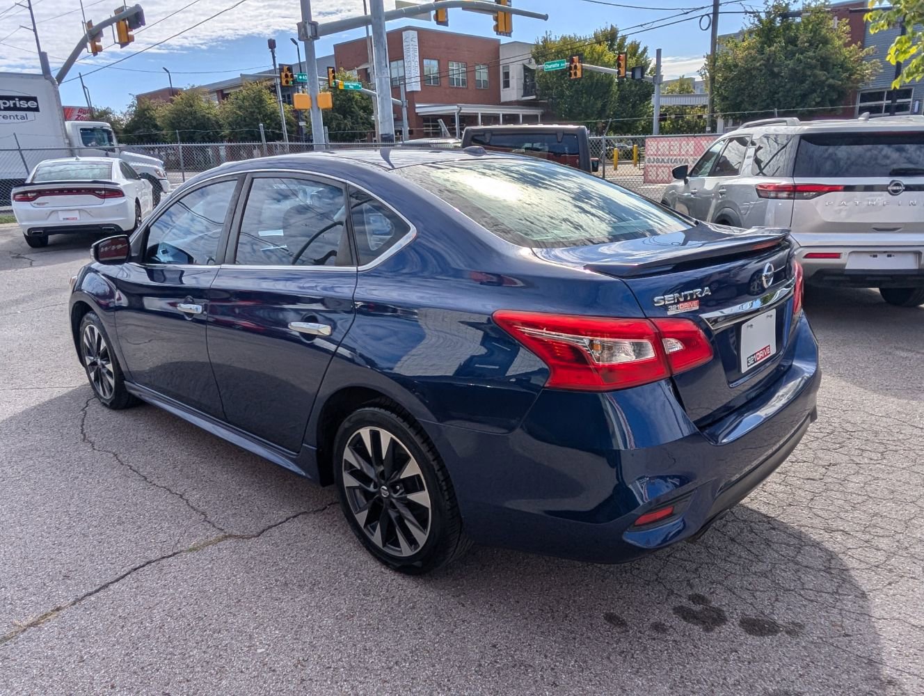 Used 2019 Nissan Sentra SR image 8