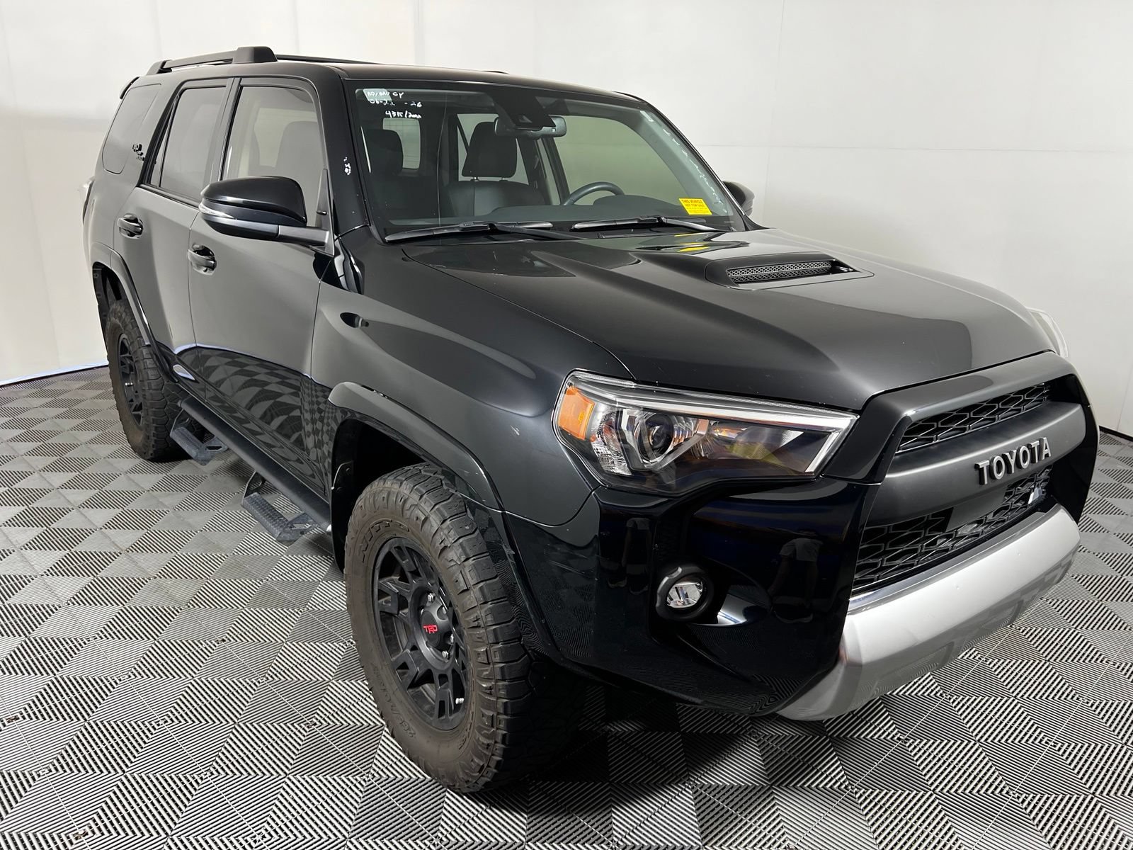 Certified 2022 Toyota 4Runner TRD Off-Road Premium w/ Moonroof Package AWD/4WD image 3