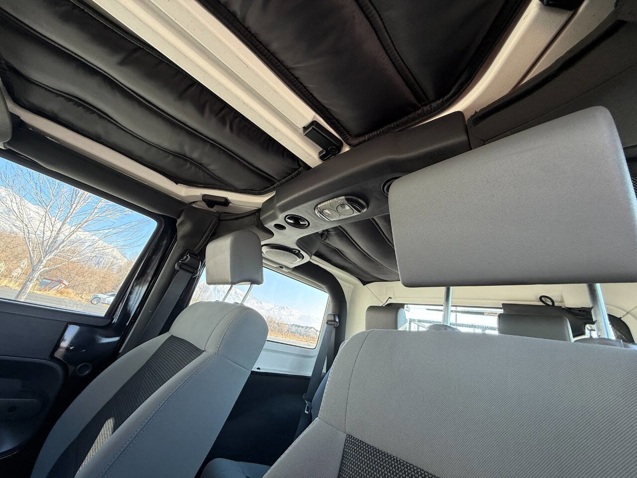 Used 2010 Jeep Wrangler Rubicon w/ PWR Convenience Group image 29