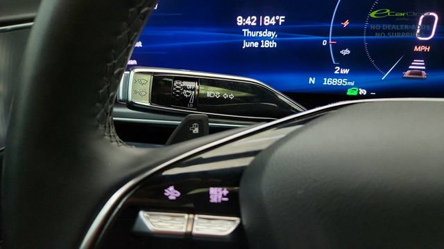 Used 2024 Cadillac Lyriq Tech RWD image 44