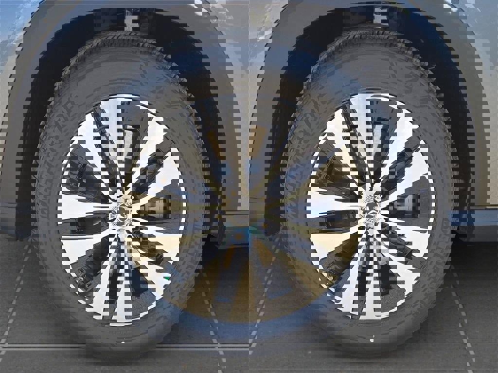 New 2025 Mercedes-Benz GLE 450e 4MATIC image 11