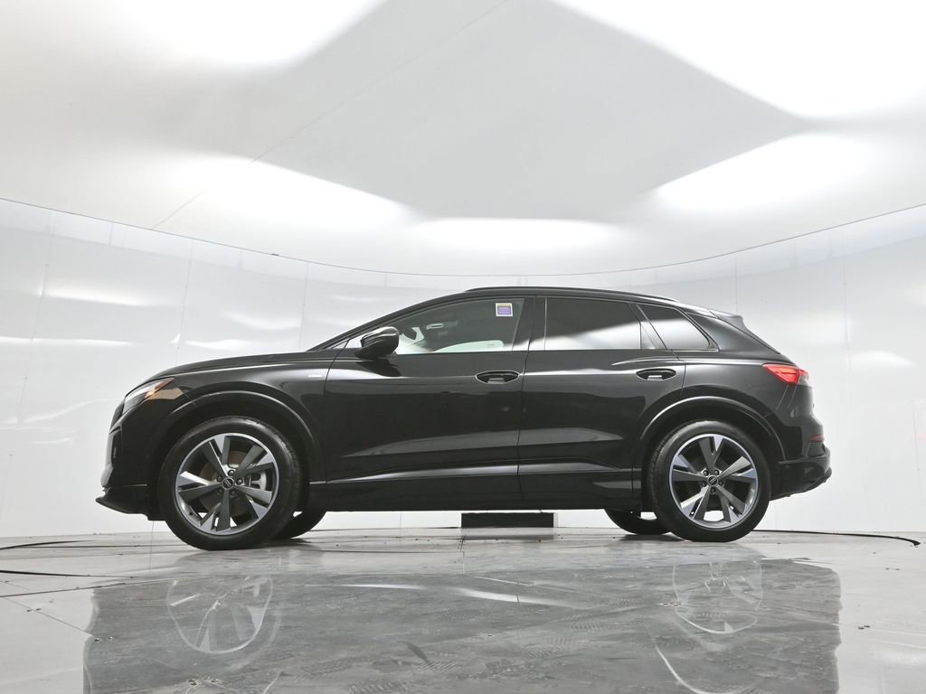 Used 2024 Audi Q4 e-tron Premium Plus w/ Premium Plus image 79