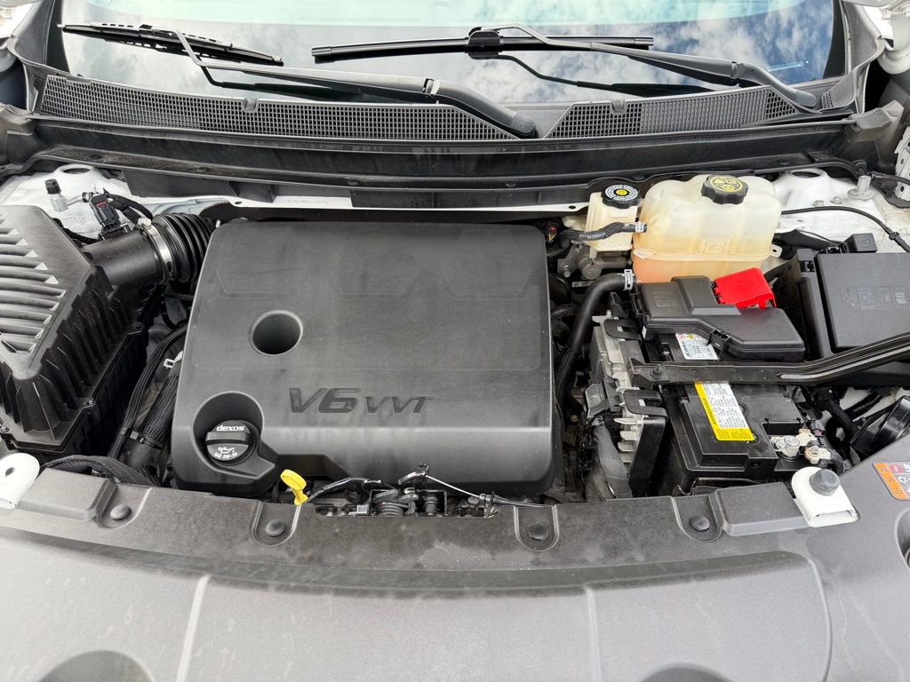 Used 2023 Chevrolet Traverse LT FWD image 42