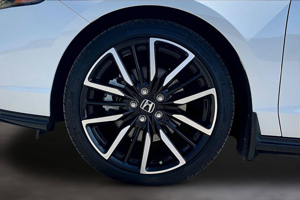Certified 2025 Honda Accord Touring image 34