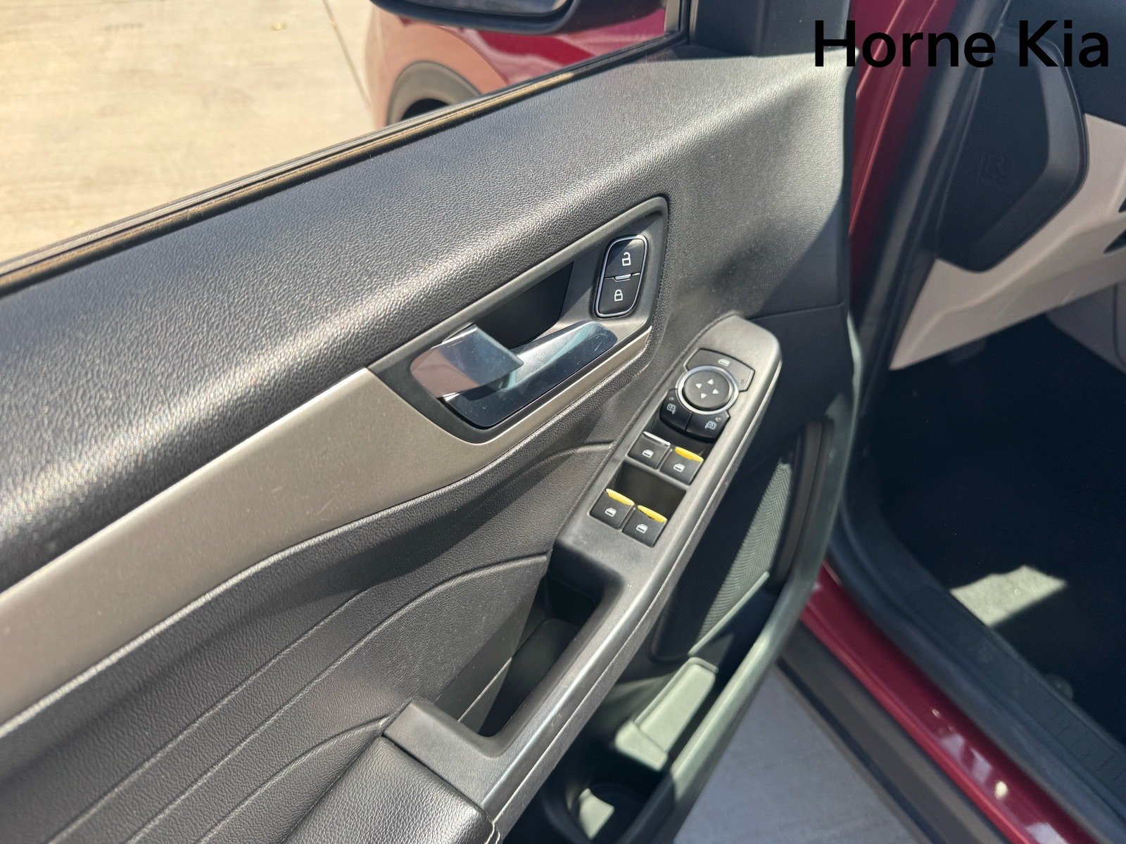 Used 2021 Ford Escape SEL FWD image 11