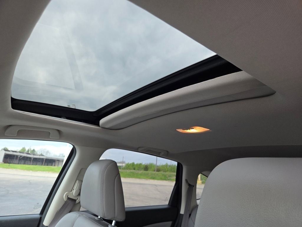 Used 2015 Honda CR-V EX-L image 6