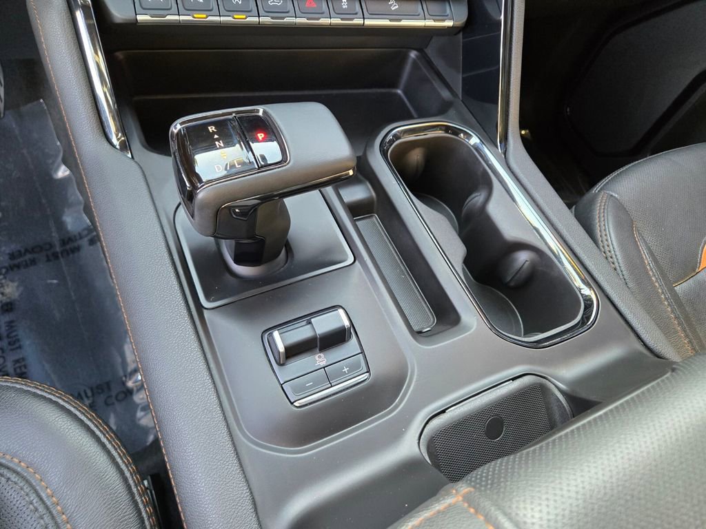 Used 2023 GMC Sierra 1500 AT4 w/ Technology Package AWD/4WD image 22