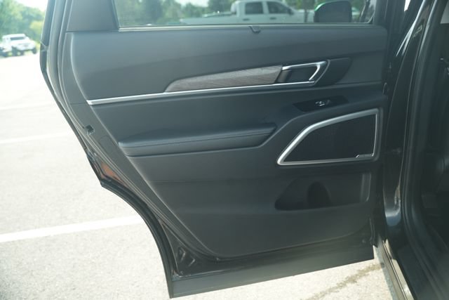 Used 2022 Kia Telluride EX w/ EX Premium Package FWD image 17