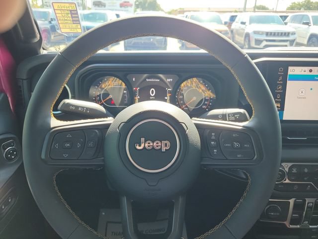 Used 2024 Jeep Gladiator Sport w/ Premium Package AWD/4WD image 18