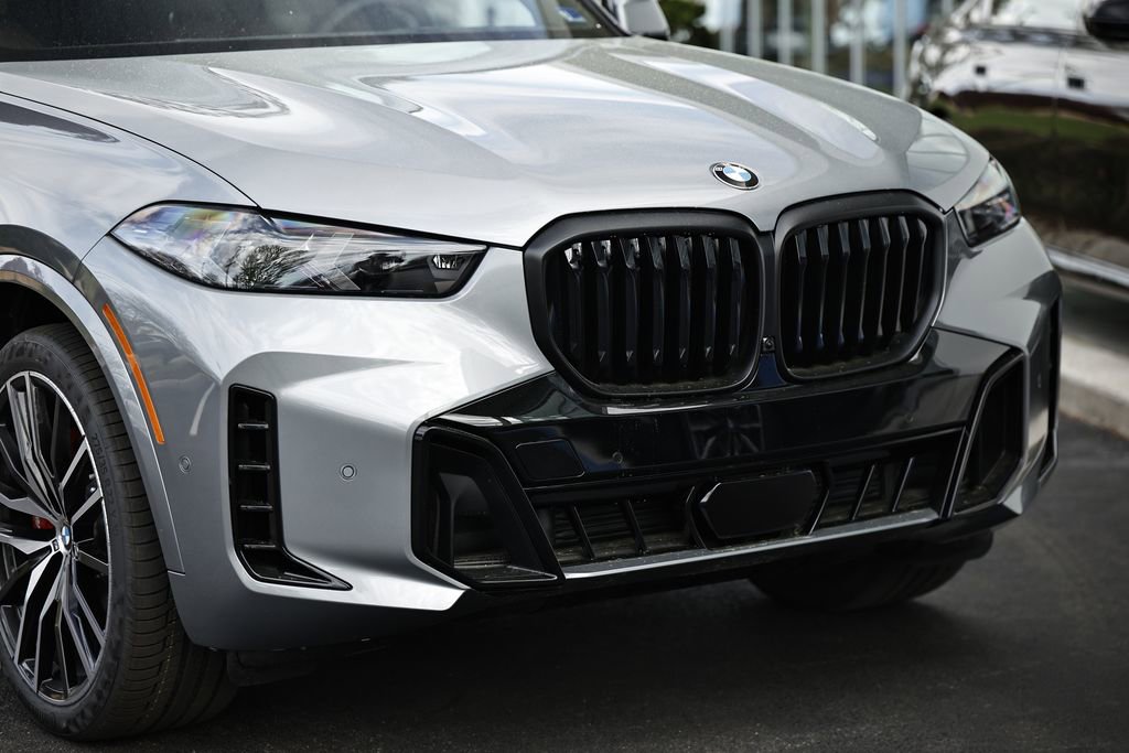 New 2026 BMW X5 xDrive40i w/ M Sport Package image 2