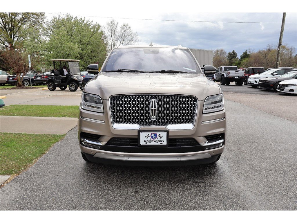 Used 2019 Lincoln Navigator Reserve image 8