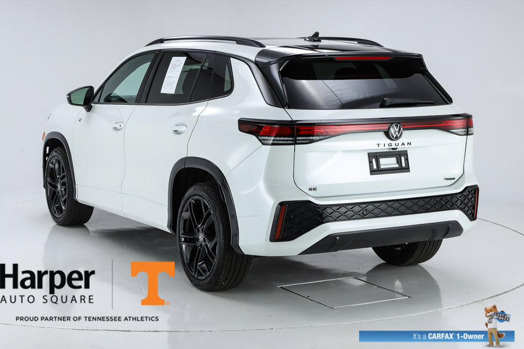 New 2025 Volkswagen Tiguan SE R-Line AWD/4WD image 46