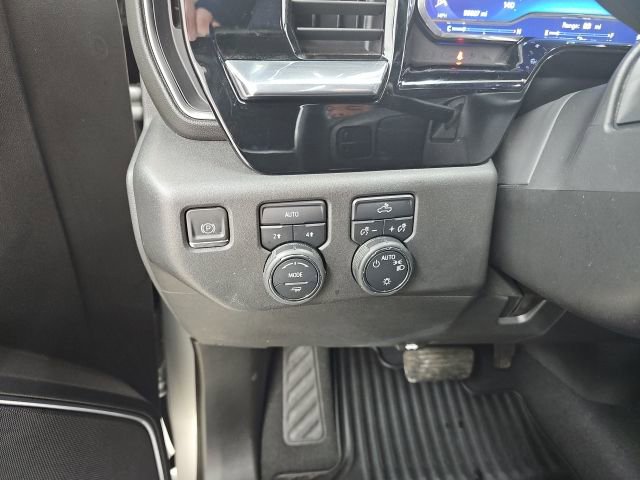 Used 2022 Chevrolet Silverado 1500 LT AWD/4WD image 12