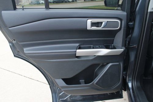 Used 2022 Ford Explorer XLT image 42