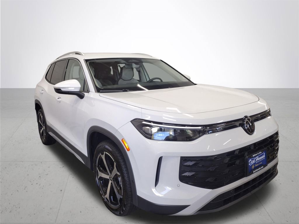 New 2025 Volkswagen Tiguan SE image 4