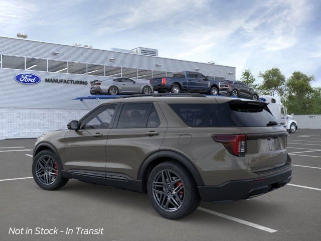 New 2026 Ford Explorer ST-Line w/ ST-Line Street Pack RWD image 5