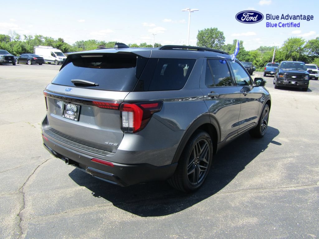 Certified 2025 Ford Explorer ST-Line w/ ST-Line Street Pack AWD/4WD image 10